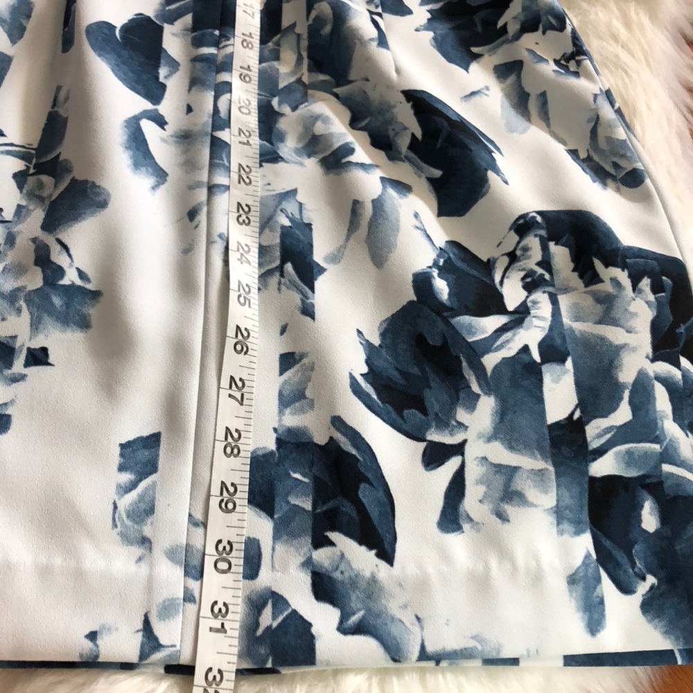 NWT Banana Republic Blue & White Floral Dress - Picture 8 of 8
